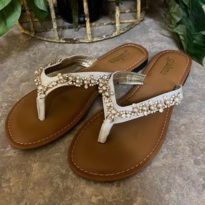 Palms Flat Sandles, size 8